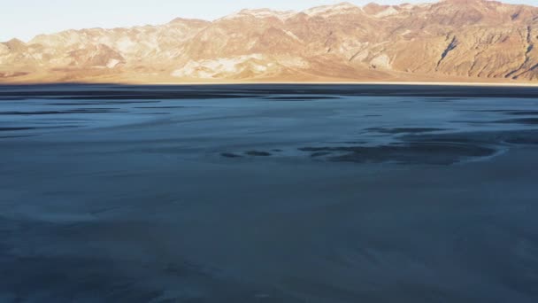 魔鬼中央盆地独特的美丽是通过一架无人驾驶相机的镜头拍摄的 — 图库视频影像