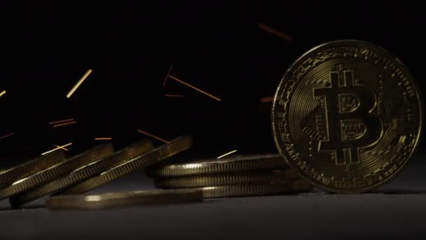 Criptomoneda Cadena Bloques Primer Plano Bitcoin Altcoin Monedas Físicas Configuración — Vídeo de stock