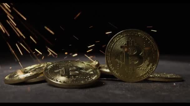 Criptomoneda Cadena Bloques Primer Plano Bitcoin Altcoin Monedas Físicas Configuración — Vídeos de Stock