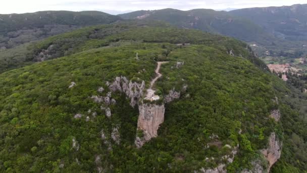 Aerial Schöne Landschaft Von Kirche Und Felsen Von Korfu Griechenland — Stockvideo