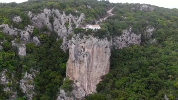 Kirche Von Agios Simeon Auf Einem Berg Der Insel Korfu — Stockvideo