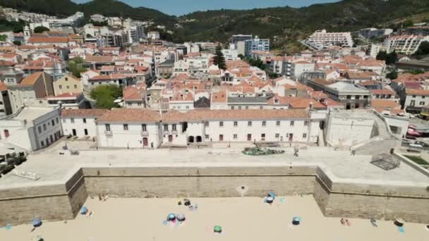 White Townhouses Praia Califrnia Beach Reveal Forte Santiago Sesimbra Portugal — Stock Video