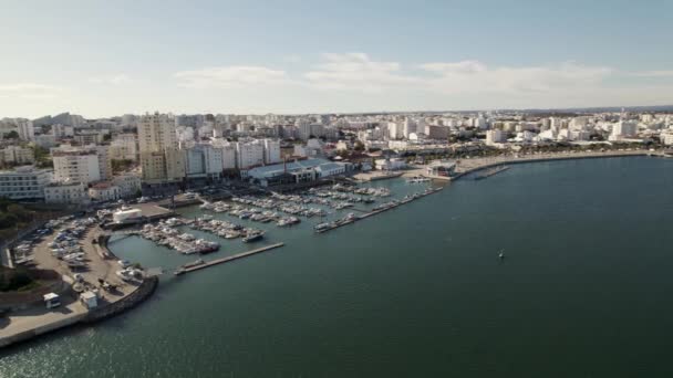 Luftpanorama Portimo Nautischer Hafen Ufer Des Flusses Arade Wohngebäude Stadtbild — Stockvideo
