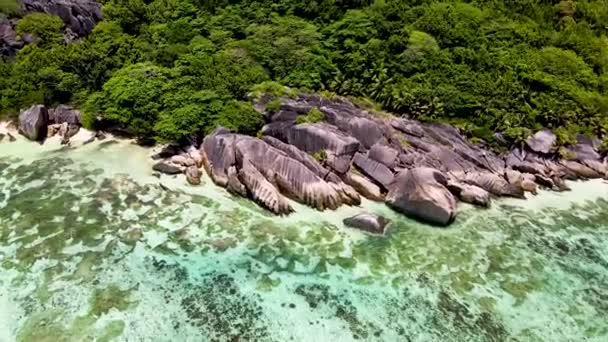 Seychellen Digue Rocks Aerial Drone47 Mp4 — Stockvideo