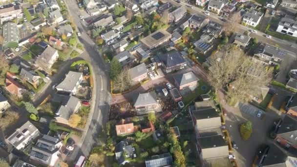 Antena Casas Nuevas Con Paneles Solares Azotea Barrio Suburbano Más — Vídeos de Stock