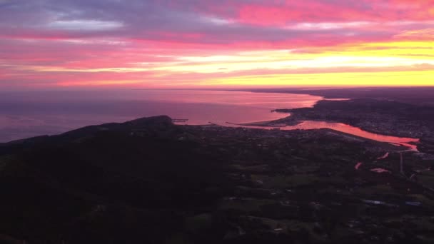 Vzdušný Panoramatický Výhled Město Hondarribia Francouzské Hranici Ohromující Západ Slunce — Stock video