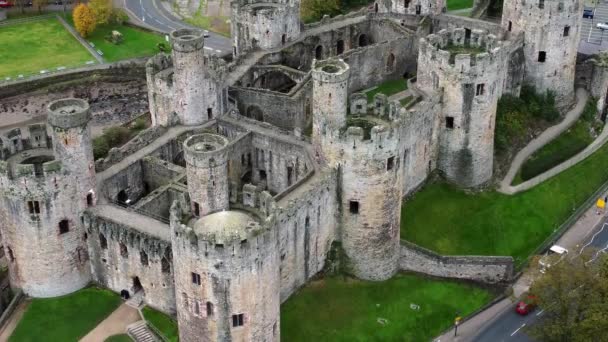 Historisch Conwy Kasteel Luchtfoto Van Landmark Stad Ruïne Stenen Muur — Stockvideo