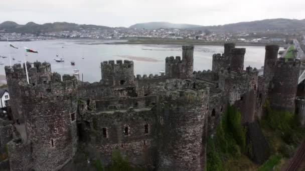 Histórico Castelo Conwy Vista Aérea Cidade Landmark Ruína Muralha Ameias — Vídeo de Stock