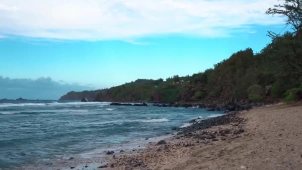 Foto Estática Ondas Tempestuosas Chegando Praia Punalau Maui Havaí — Vídeo de Stock