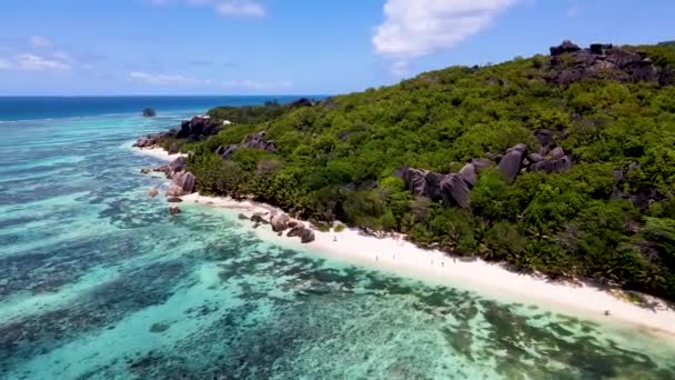 Seychelles Digue Rocks Drone48 Mp4 Aéreo — Vídeo de Stock