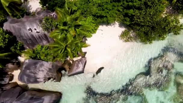 Seychelles Digue Rocks Drone42 Mp4 Aéreo — Vídeo de Stock