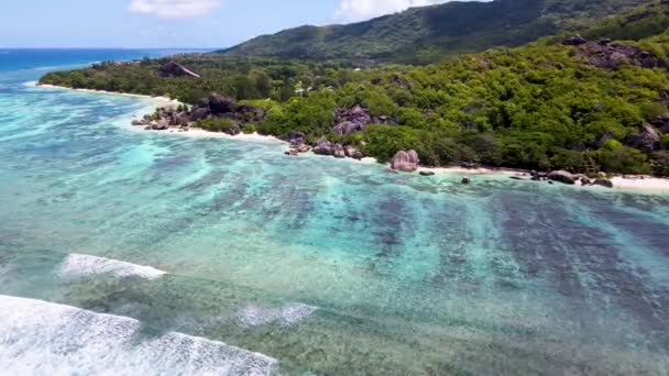 Seychellen Digue Rocks Aerial Drone26 Mp4 — Stockvideo