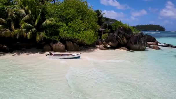 Seychelles Digue Rowboat Sull Isola Drone1 Mp4 — Video Stock