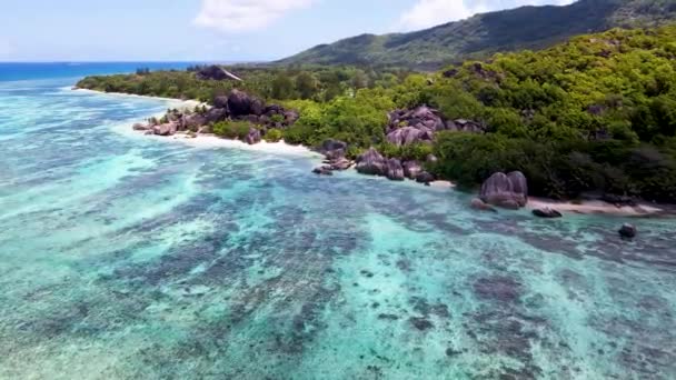 Seychellen Digue Rocks Aerial Drone27 Mp4 — Stockvideo