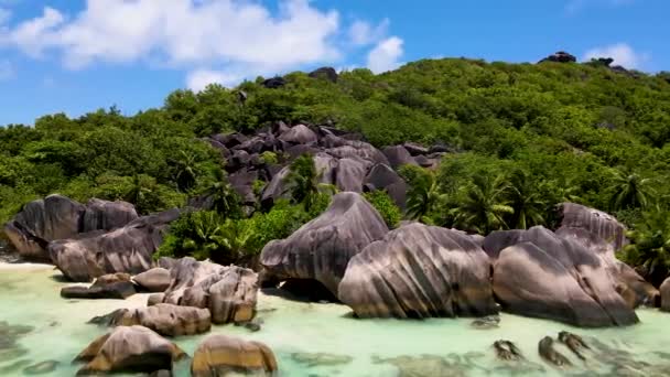 Seychelles Digue Rocks Drone52 Mp4 Aéreo — Vídeo de Stock