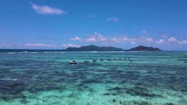 Seychellen Digue Kajak Tour Luftdrohne1 Mp4 — Stockvideo