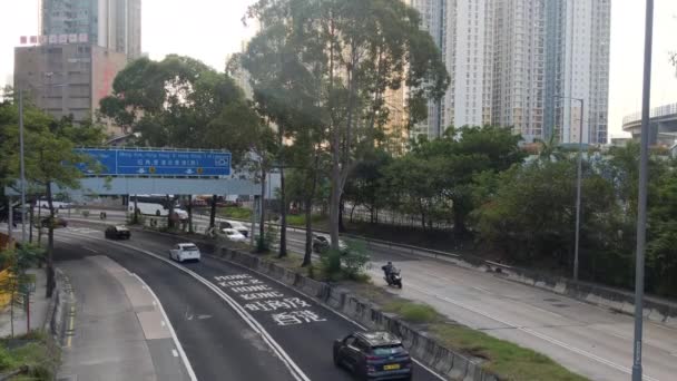 Tráfego Diurno Estrada Distrito Residencial Hong Kong Ângulo Alto Estático — Vídeo de Stock