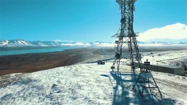 Vista Aérea Desde Monte María Sobre Lago Pukaki Una Torre — Vídeo de stock