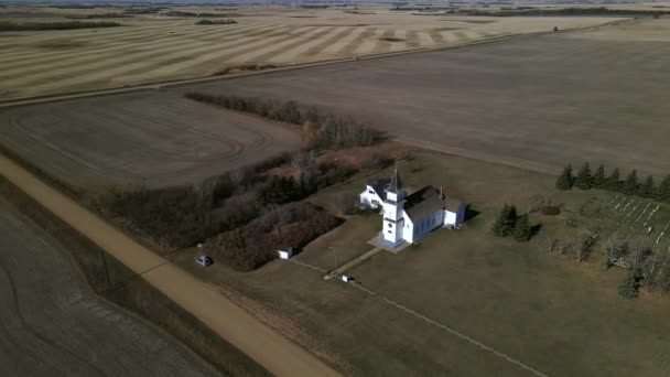 Drone Beelden Van Prachtige Oude Erfgoed Kerk Afgelegen Noord Amerikaanse — Stockvideo