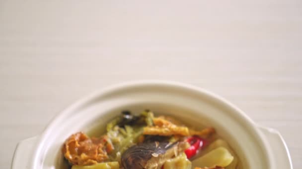 Gekookte Gepekelde Kool Bittere Kalfsoep Aziatische Veganistische Vegetarische Keuken — Stockvideo