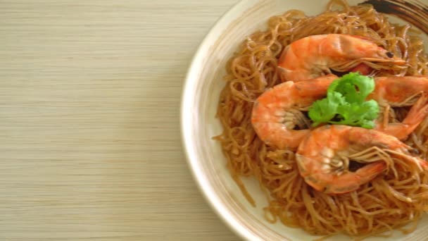 Casseroled Cozido Camarão Com Macarrão Vidro Camarão Envasado Com Vermicelli — Vídeo de Stock