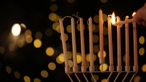 Tända Menorah Ljus Hanukkah Semester Srael Kväll — Stockvideo