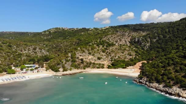 Panorama Van Het Witte Zandstrand Van Jeruzalem Beboste Berg Erisos — Stockvideo