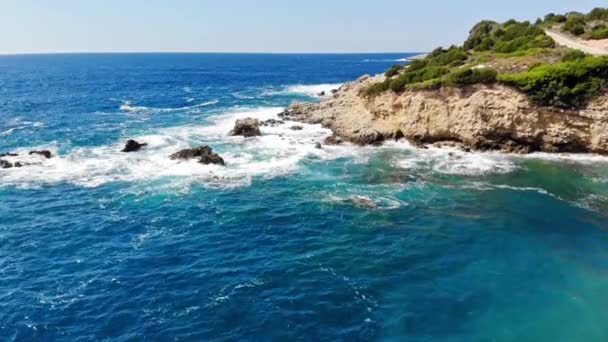 Estrada Costeira Perto Penhasco Rochoso Praia Jerusalém Erisos Ilha Jónica — Vídeo de Stock