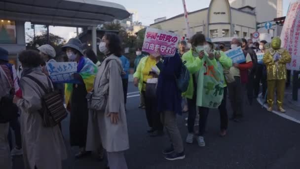 Desfile Derechos Lgbt Caminando Por Gion Kyoto — Vídeo de stock