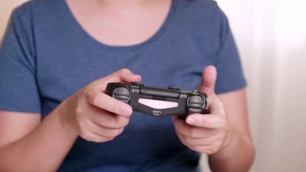 Fille Tenant Joystick Jeu Clique Sur Les Boutons Concept Éducation — Video