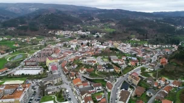 Wioska Vieira Minho Zdjęcia Lotnicze Małe Miasteczko Portugalii Zastrzelone Dronem — Wideo stockowe