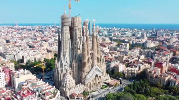 Sagrada Familia Van Barcelona Bouwwerkzaamheden Kranen Een Prachtig Landschap Met — Stockvideo