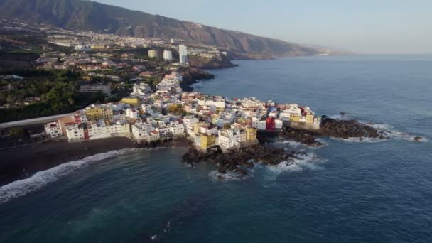 Kolorowa Okolica Przybrzeżna Punta Brava Teneryfa Aerial Drone Orbit — Wideo stockowe