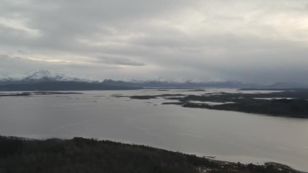 Beau Paysage Hivernal Norvégien Avec Lacs Montagnes Vue Aérienne — Video