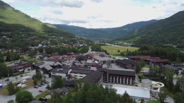 Norveç Teki Gol Kasabası Nın Önünde Pers Oteli Arkasında Hallingdalen — Stok video