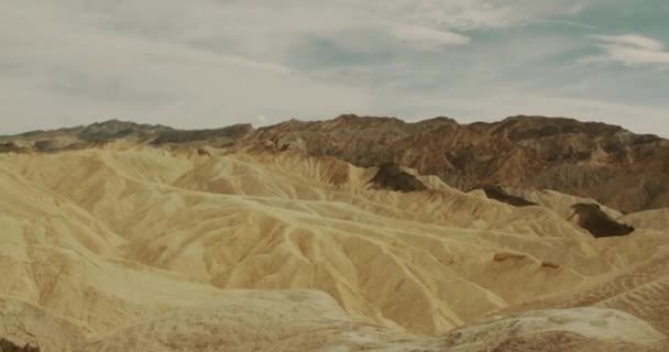 Widok Krajobrazu Pustyni Doliny Śmierci Zabriskie Point Górski Krajobraz — Wideo stockowe