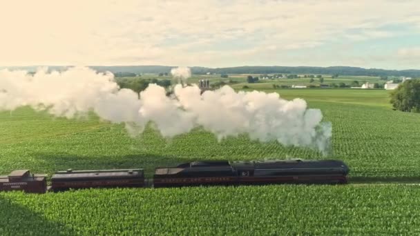 Vue Aérienne Une Moteur Vapeur Antique Des Voitures Passagers Voyageant — Video