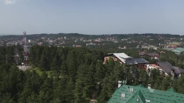 Zlatibor Mountain Resort Serbien Flygfoto Över Tallskog Hotell Och Hus — Stockvideo