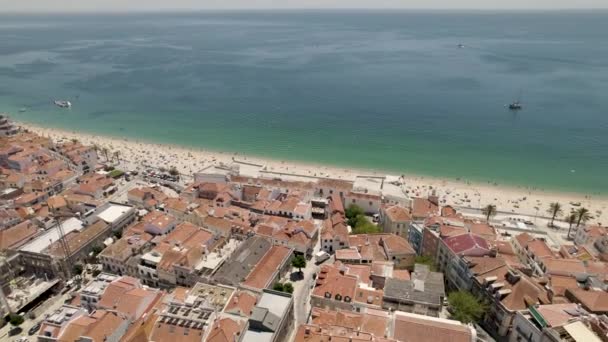 Playa Sesimbra Temporada Verano Portugal Órbita Aérea — Vídeos de Stock