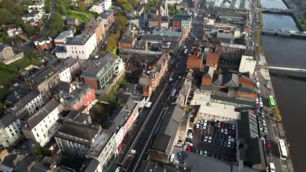 Cork City Irlanda Vista Aérea Tráfego Rua Edifícios Dia Ensolarado — Vídeo de Stock