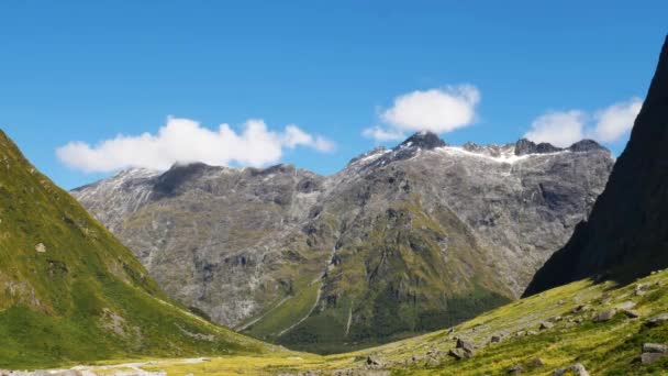 Time Lapse Flying Clouds Mountain Peak Sunlight Caminhadas Gertrude Saddle — Vídeo de Stock