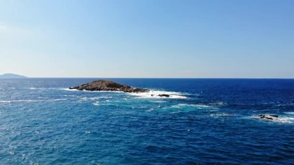 Voler Travers Les Petites Îles Jérusalem Beach Céphalonie Grèce Plan — Video