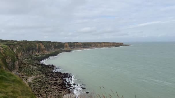 Klify Day Normandii Francji Linia Brzegowa Oceanu Pochmurny Dzień Panorama — Wideo stockowe