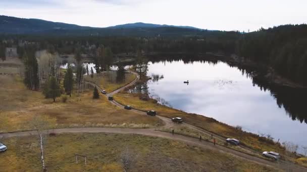 Des Range Rovers Convoyent Événement Hors Route — Video