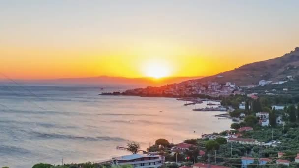 Timelapse Puesta Sol Hermosa Puesta Sol Sobre Mar Azul Atardecer — Vídeos de Stock