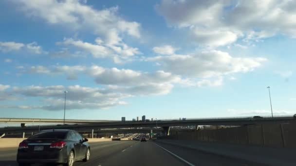 Autofahren Der Innenstadt Von Denver Colorado Januar 2021 — Stockvideo