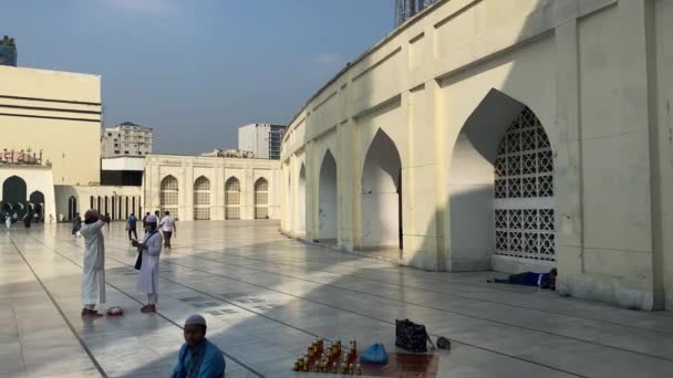 Uma Escapadela Dentro Das Instalações Uma Mesquita Bangladesh Onde Seguidores — Vídeo de Stock