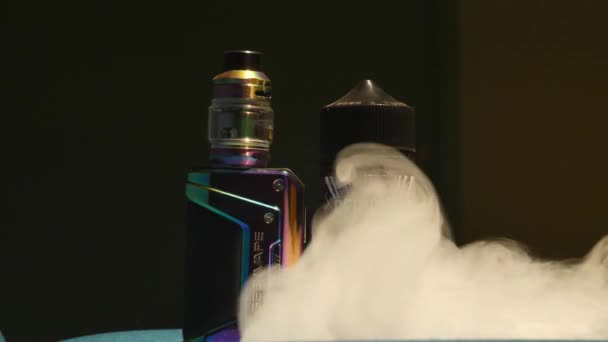 Close Vape Device Bottle Counter Smoke — Stock Video
