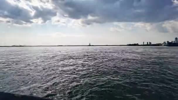 Time Lapse New York Harbor Met Boten Schepen Veerboten Varen — Stockvideo