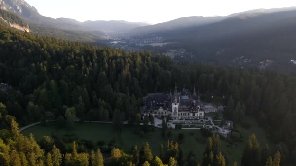 Aerial Shot Orbiting Peles Castle Carpathian Mountains Romania — Stock Video